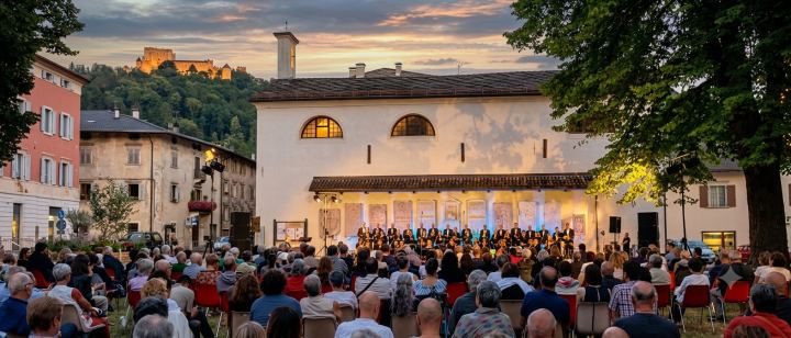 Locandina: Festa Granda: incontri di Comunità