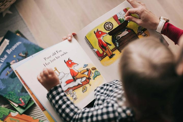 Locandina: Viaggi in altri mondi.. Letture in biblioteca a Pergine